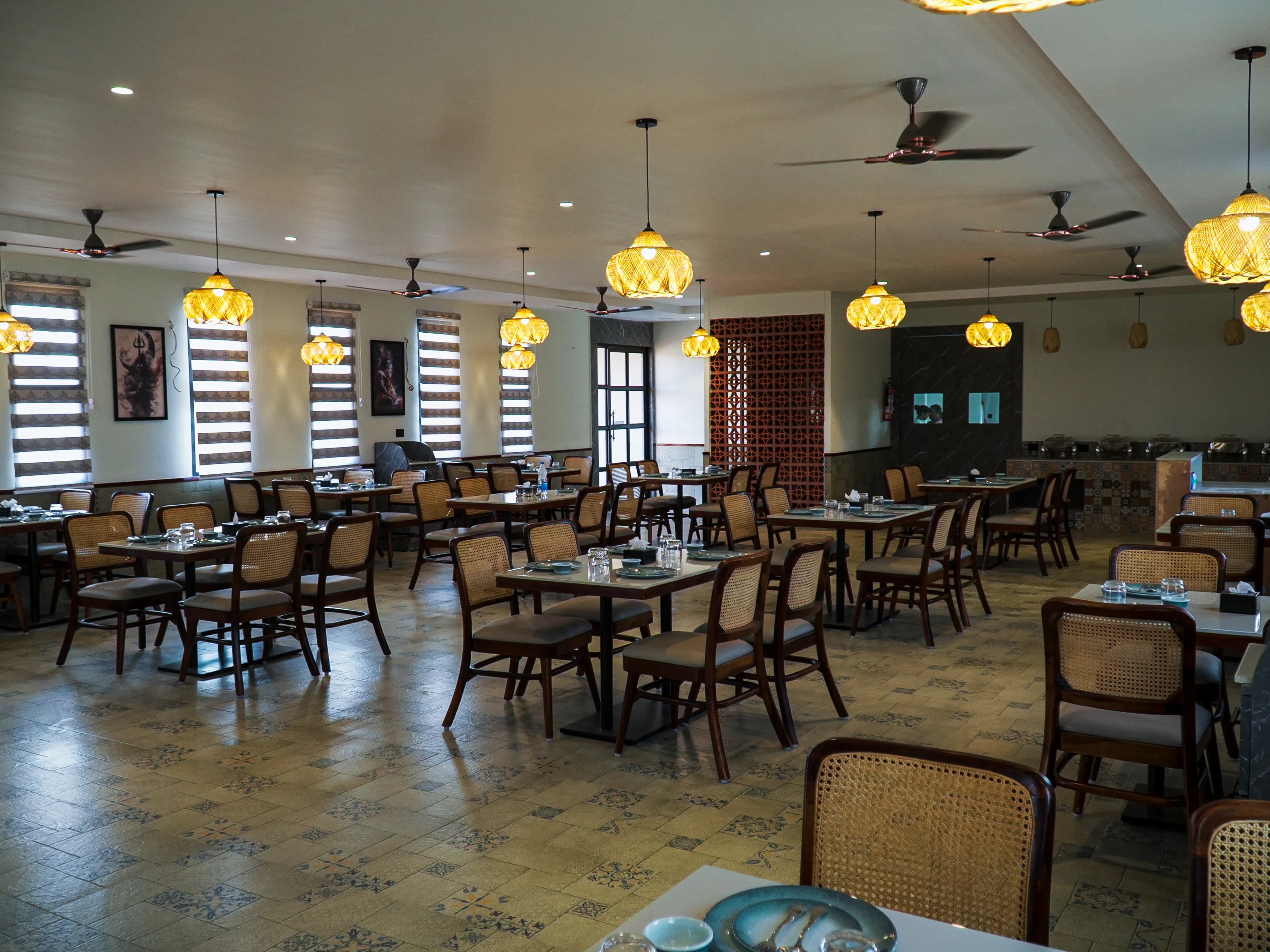 Anaasa Restaurant – Pure Veg Multicuisine Dining at Anaasa Shivoham Tiruvannamalai